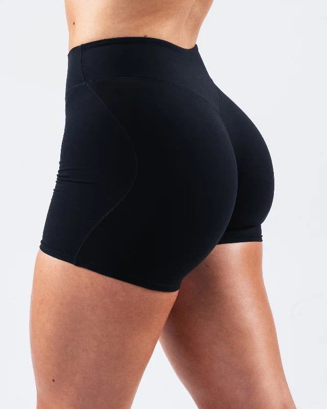 Everyday Core Short - Black