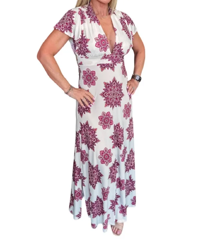 Kassandra Flutter Maxi In White/pink Paisley